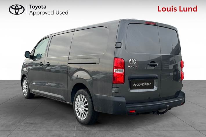 Grå Toyota ProAce fra 2020