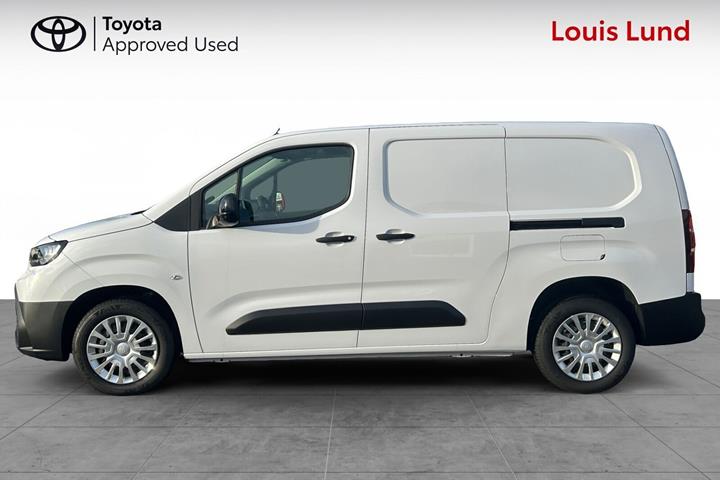 Hvid Toyota ProAce City fra 2025