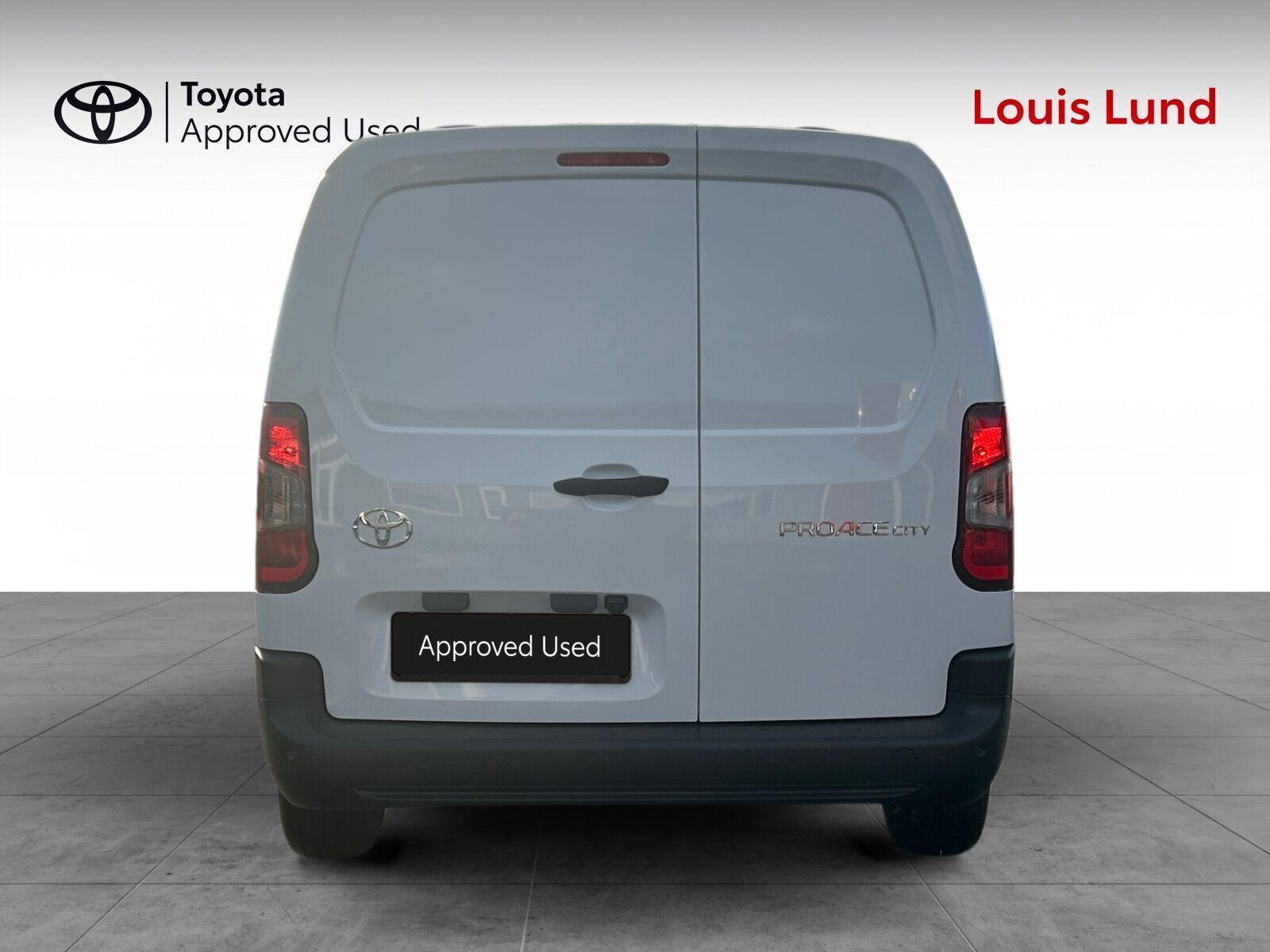 Hvid Toyota ProAce City fra 2025