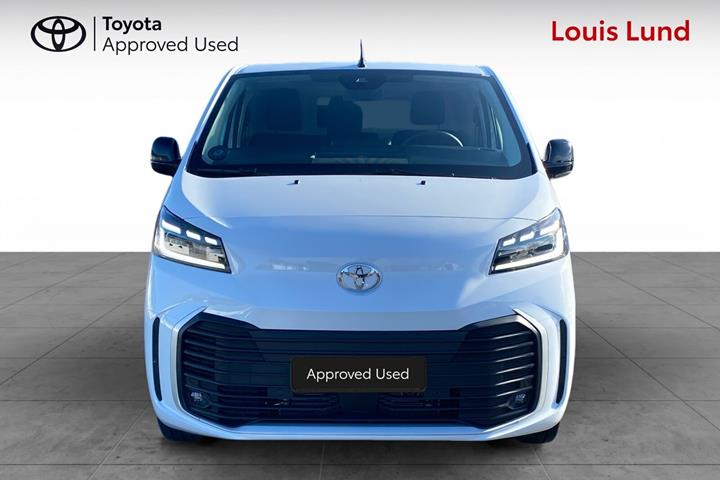 Hvid Toyota Proace Electric fra 2025