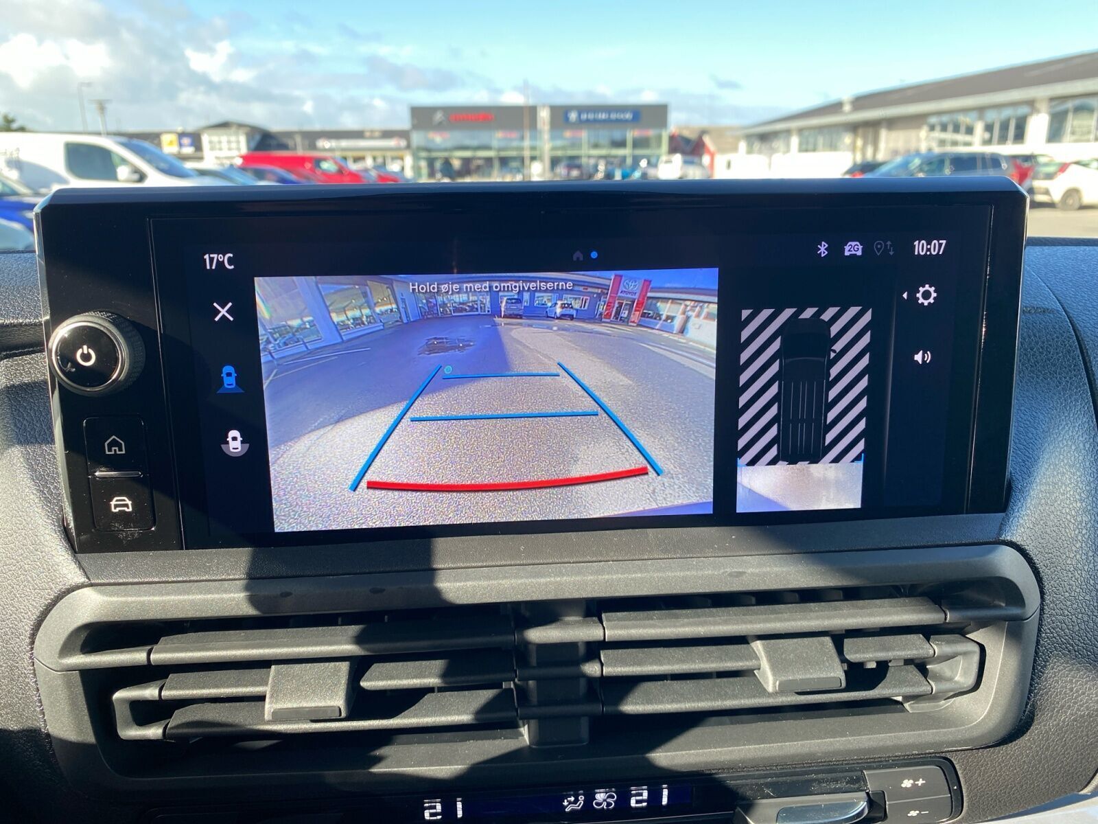 Hvid Toyota Proace Electric fra 2025