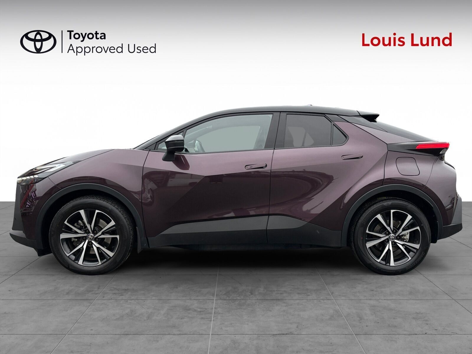 Brun Toyota C-HR fra 2025