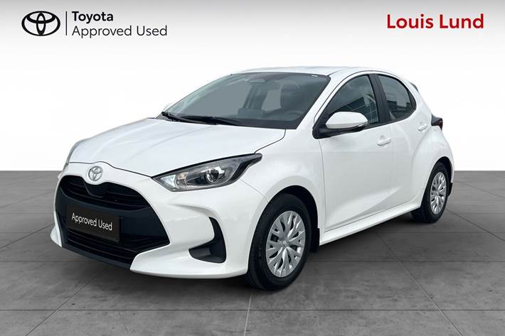 Hvid Toyota Yaris fra 2024