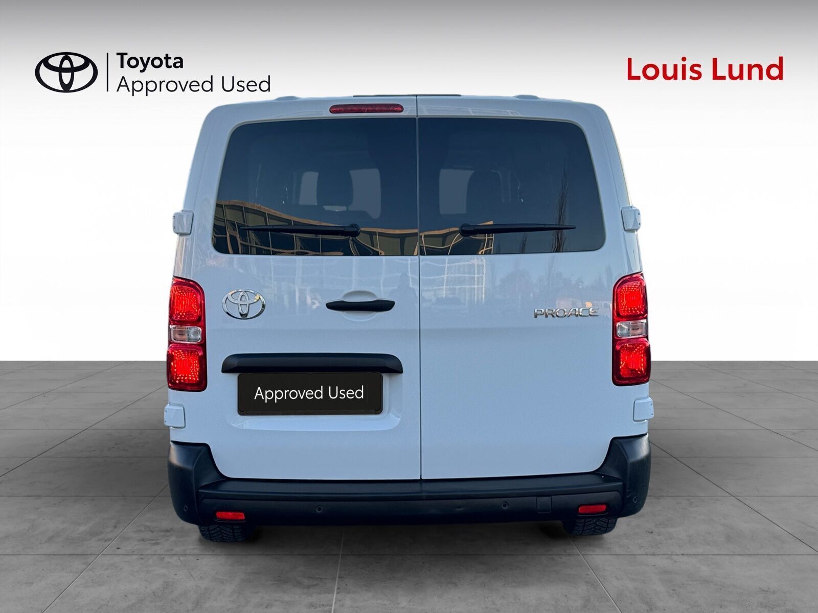 Hvid Toyota Proace Verso fra 2024