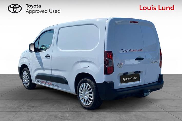Hvid Toyota ProAce City fra 2024