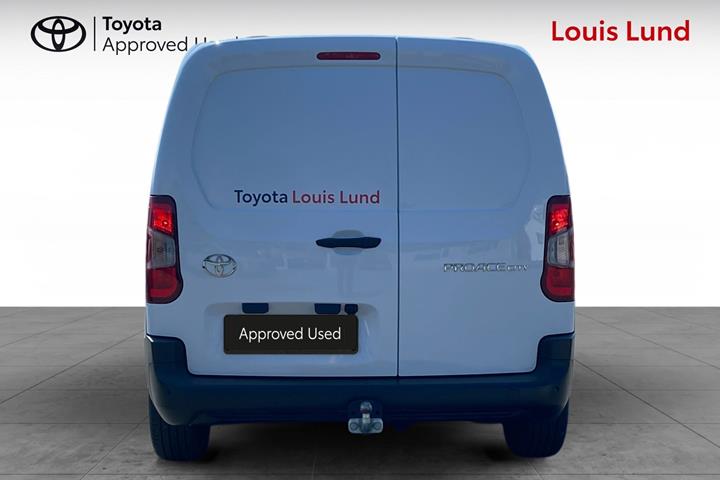 Hvid Toyota ProAce City fra 2024