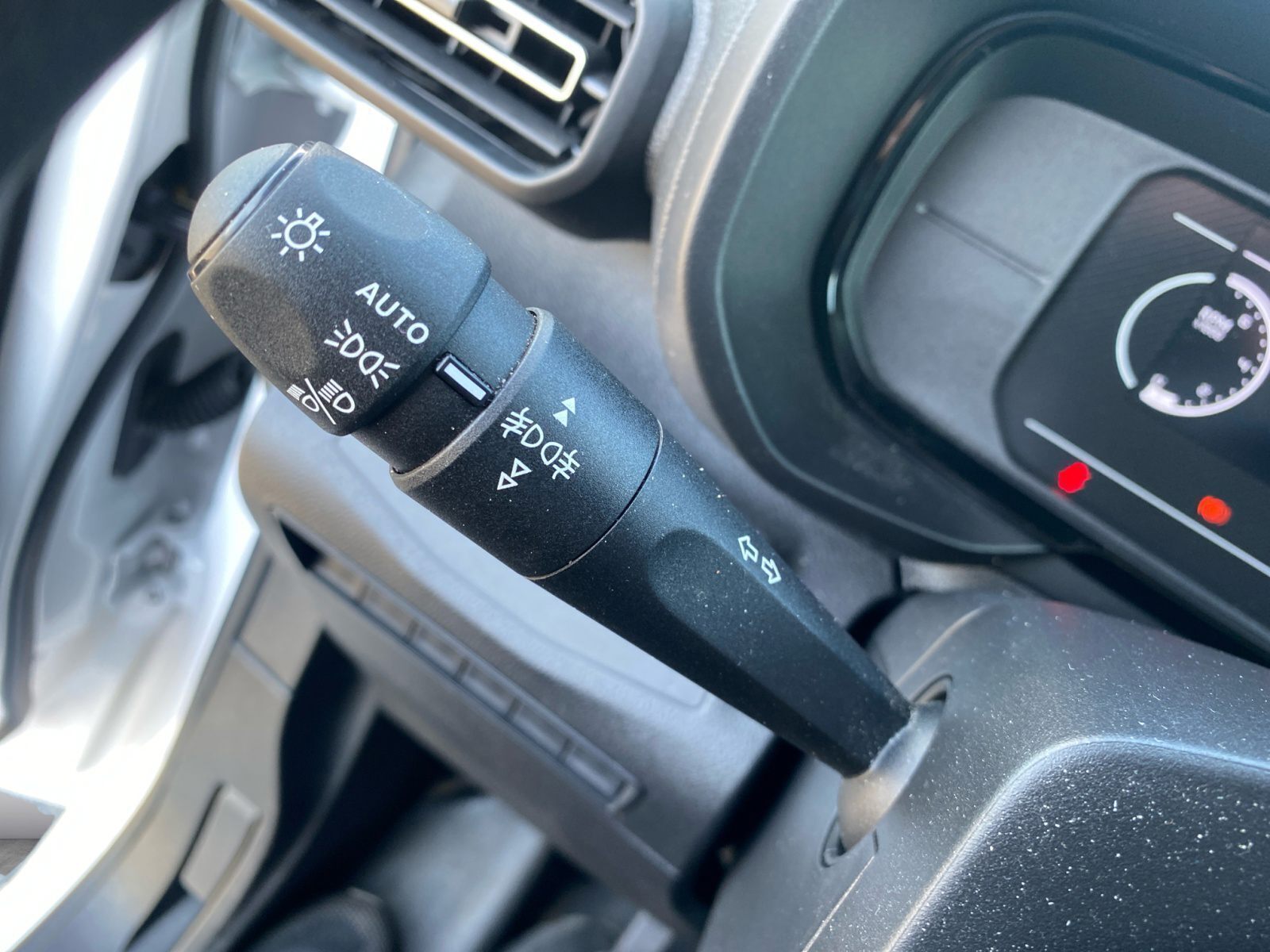 Hvid Toyota ProAce City fra 2024