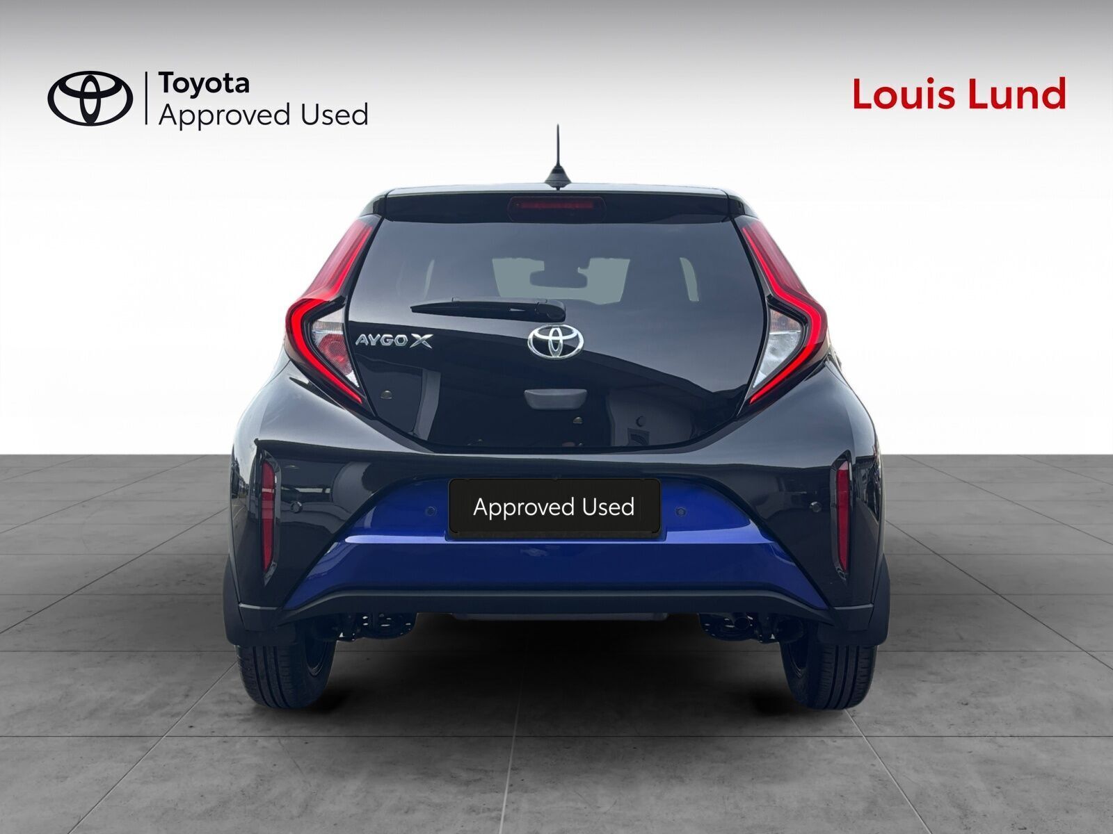 Blå Toyota Aygo X fra 2024