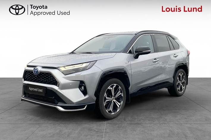 Grå Toyota RAV4 Plug-in fra 2024 set udefra