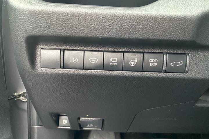 Grå Toyota RAV4 Plug-in fra 2024