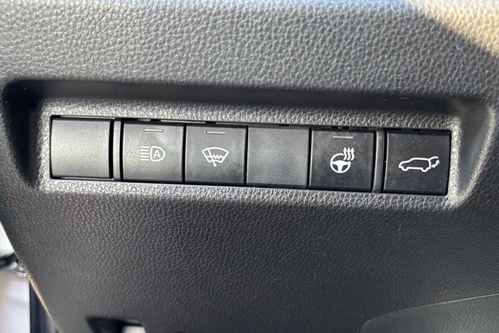 Hvid Toyota RAV4 Plug-in fra 2022