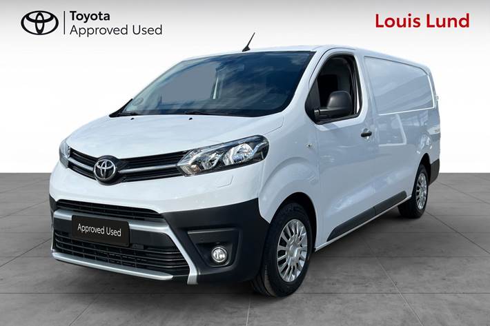 Hvid Toyota ProAce fra 2022 set udefra