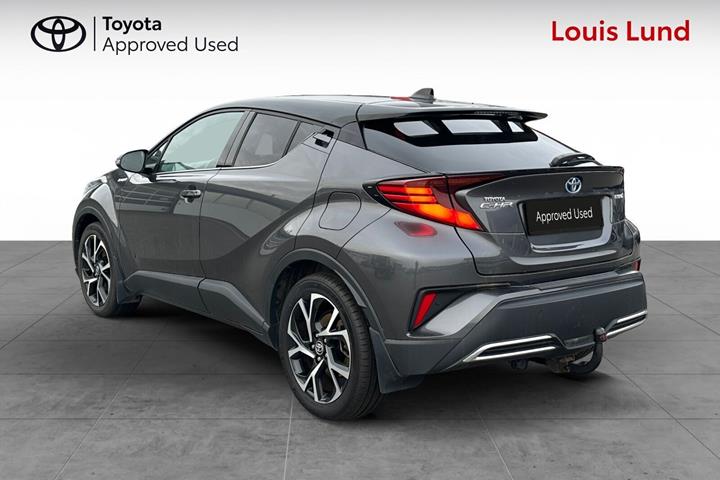 Grå Toyota C-HR fra 2021