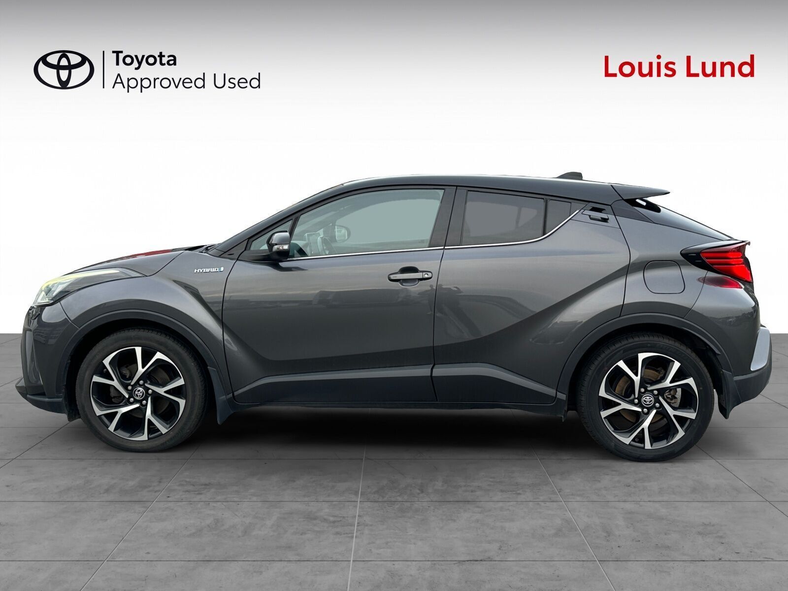 Grå Toyota C-HR fra 2021