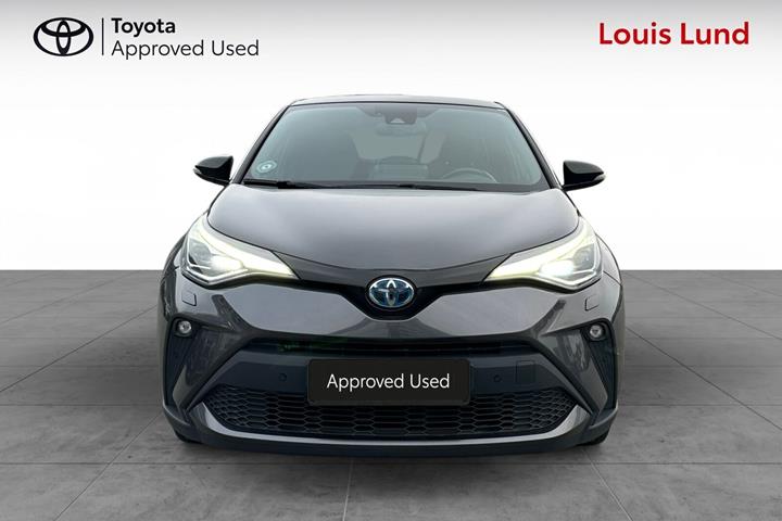 Grå Toyota C-HR fra 2021