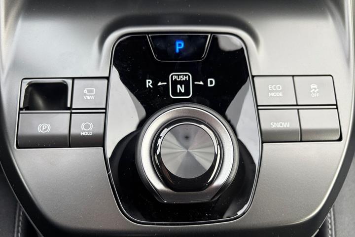 Grå Toyota C-HR+ fra 2026