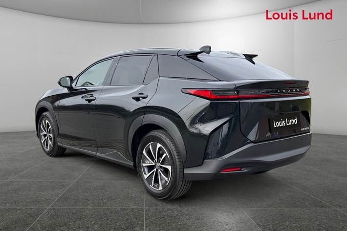 Sort Lexus RZ fra 2025
