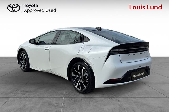 Hvid Toyota Prius Plug-in fra 2024