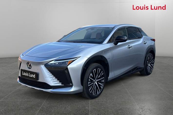 undefined Lexus RZ fra 2025 set udefra