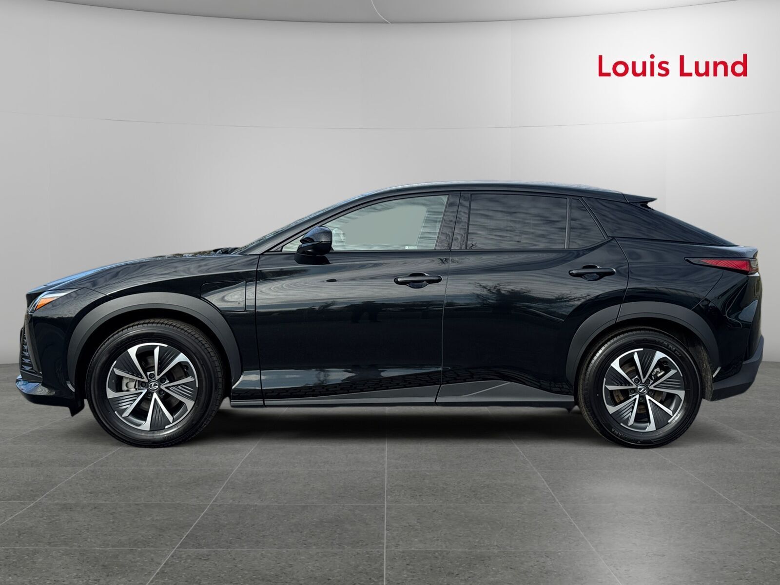 Sort Lexus RZ fra 2025