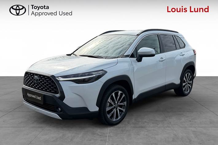 Hvid Toyota Corolla Cross fra 2025 set udefra