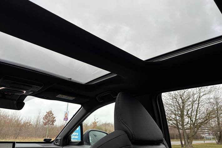 Sort Toyota BZ4X fra 2025