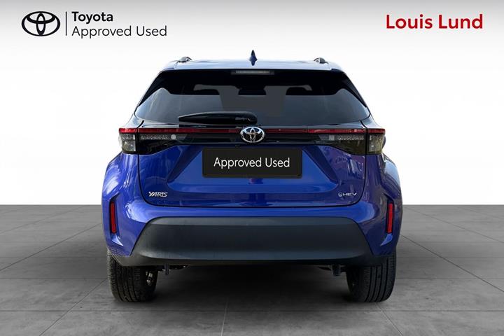 Blå Toyota Yaris Cross fra 2025