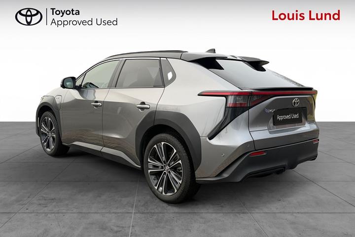 Grå Toyota BZ4X fra 2025