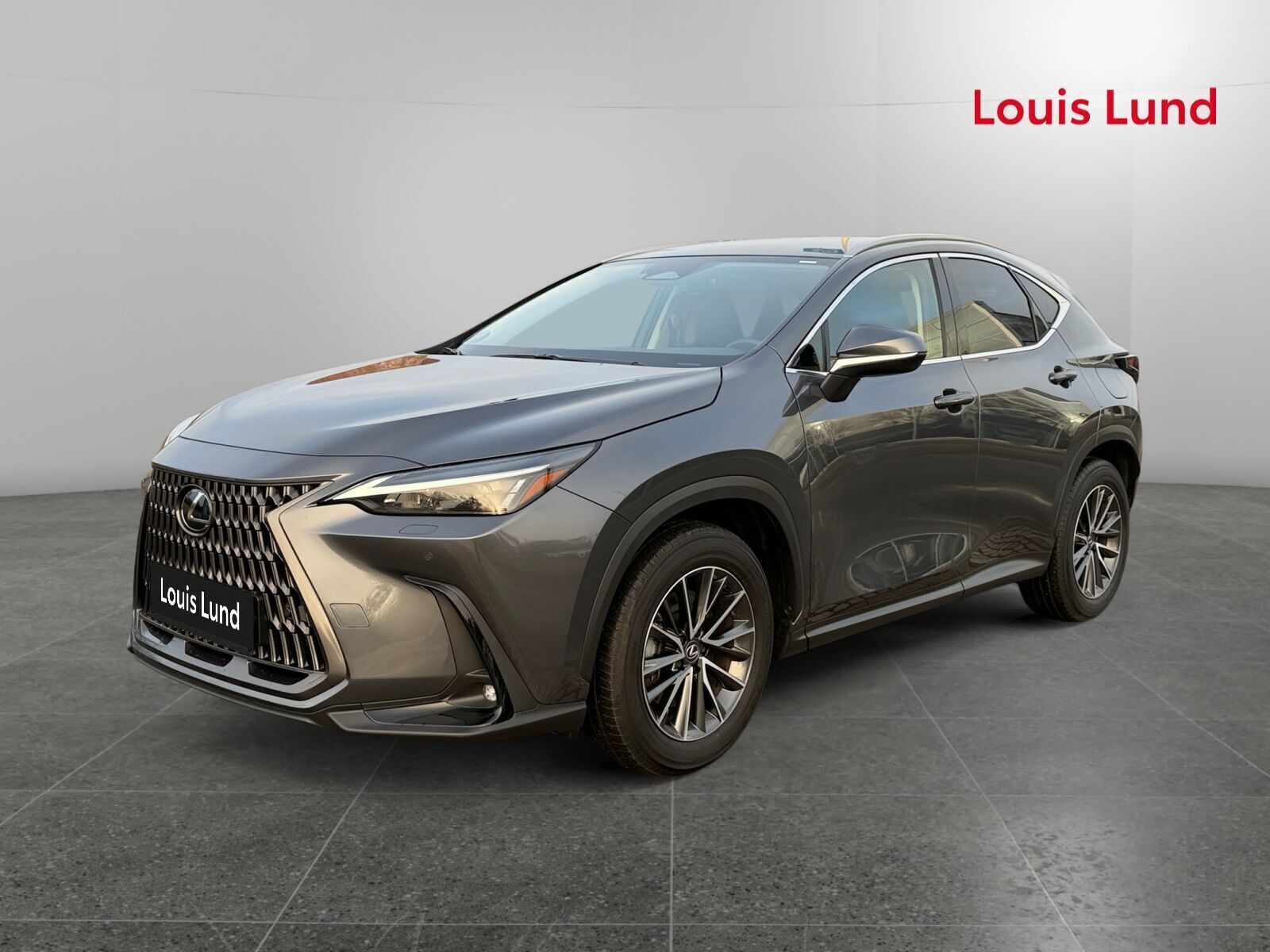 Lexus NX 2,5 450h+ Plugin-hybrid Business Plus 4WD 309HK 5d Trinl. Gear
