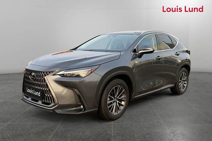 Grå Lexus NX fra 2025 set udefra