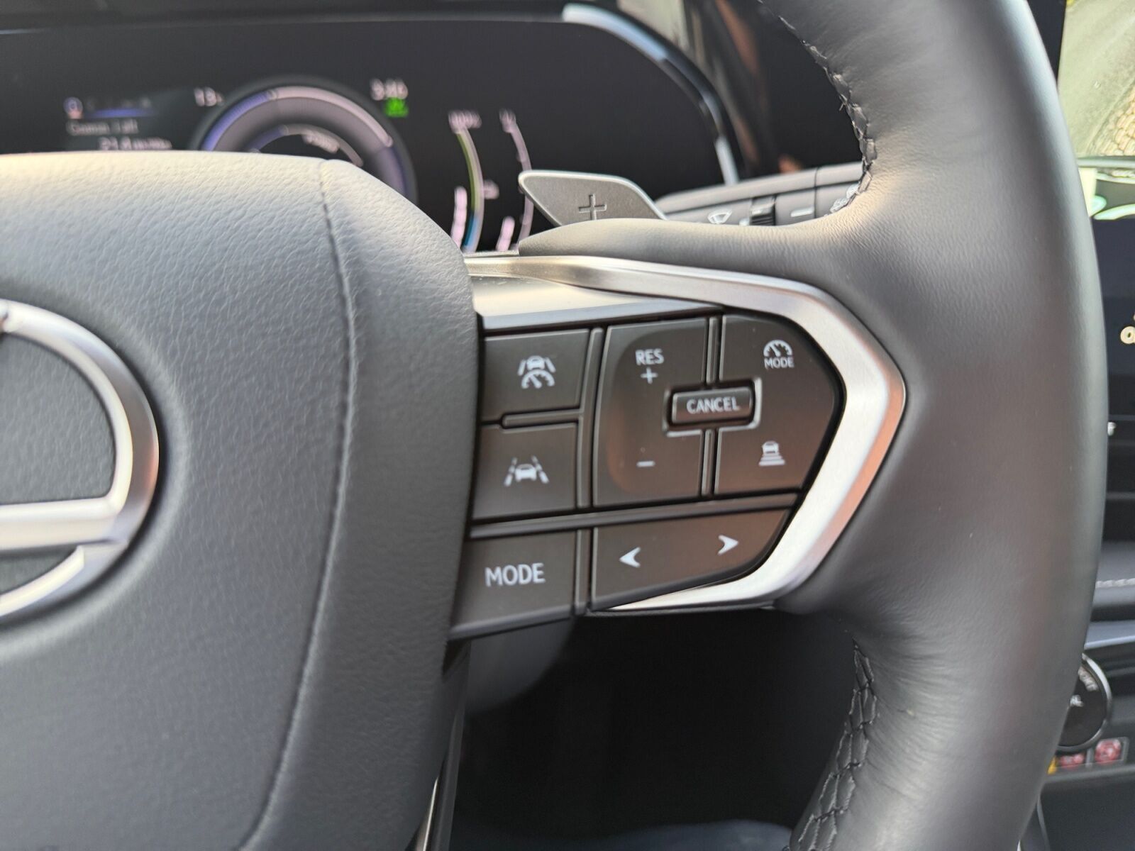 Grå Lexus NX fra 2025