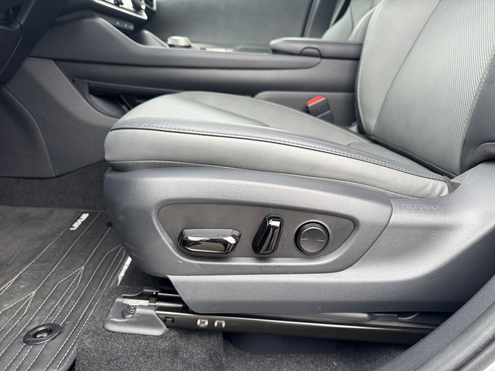 undefined Lexus RZ fra 2025