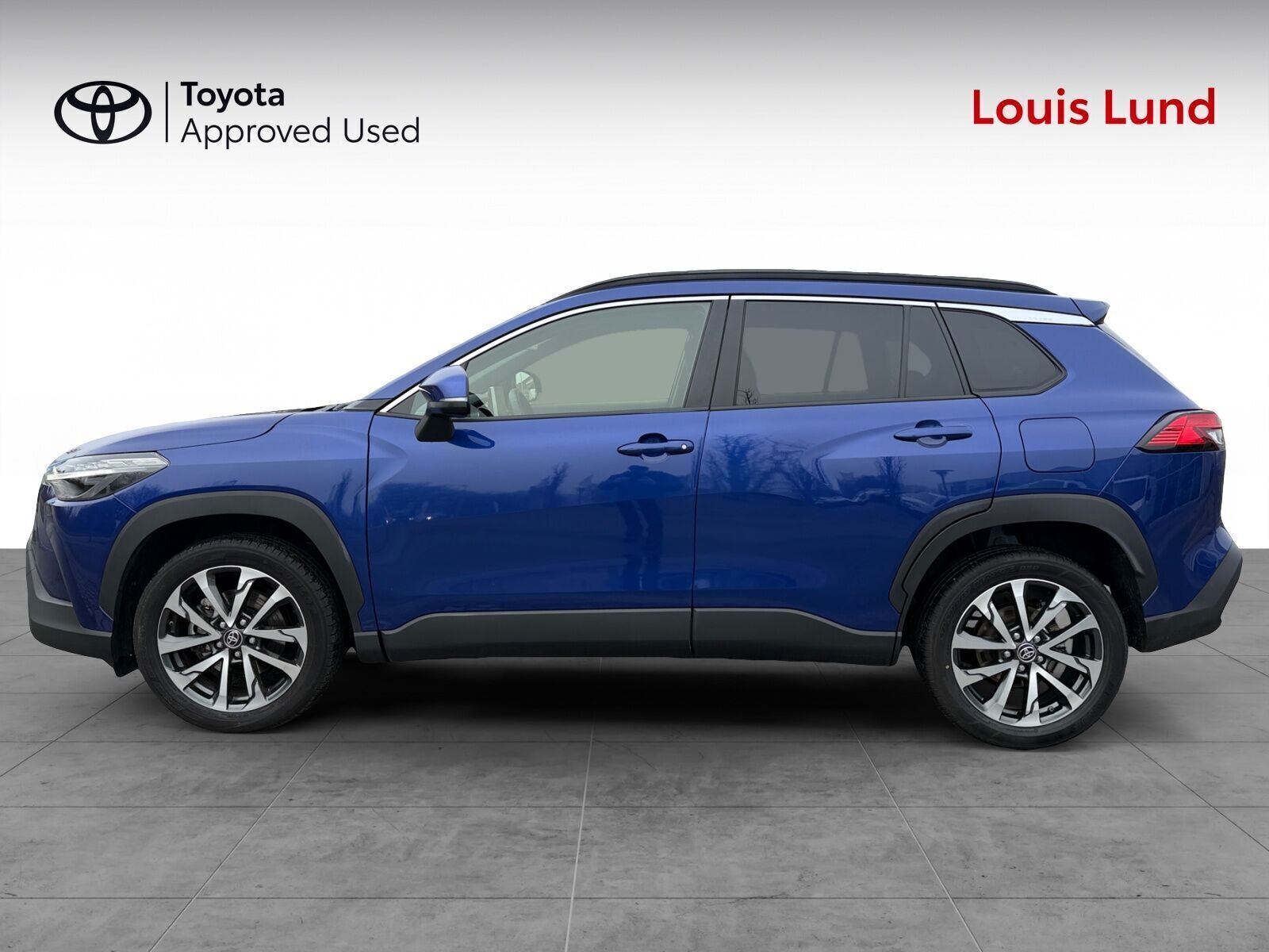 Blå Toyota Corolla Cross fra 2025