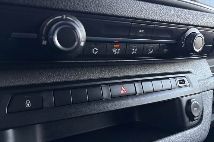 Hvid Toyota Proace Verso Electric fra 2022