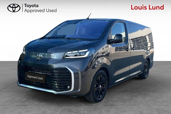Grå Toyota Proace Verso Electric fra 2024 set udefra