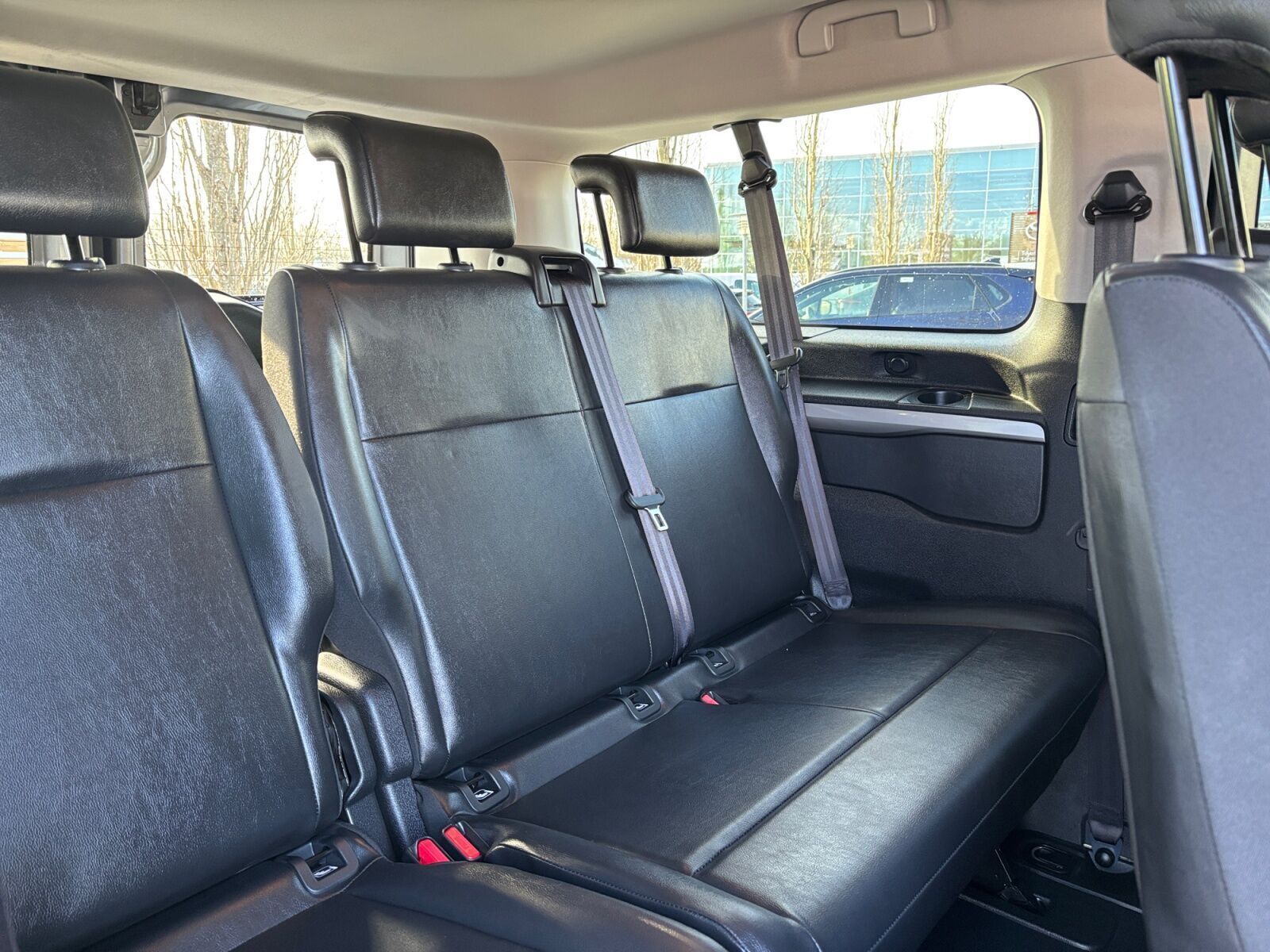 Grå Toyota Proace Verso Electric fra 2024