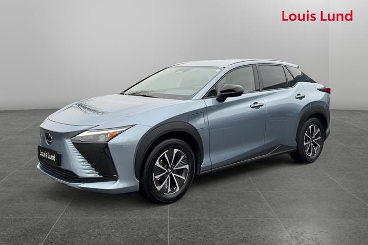 undefined Lexus RZ fra 2024 set udefra