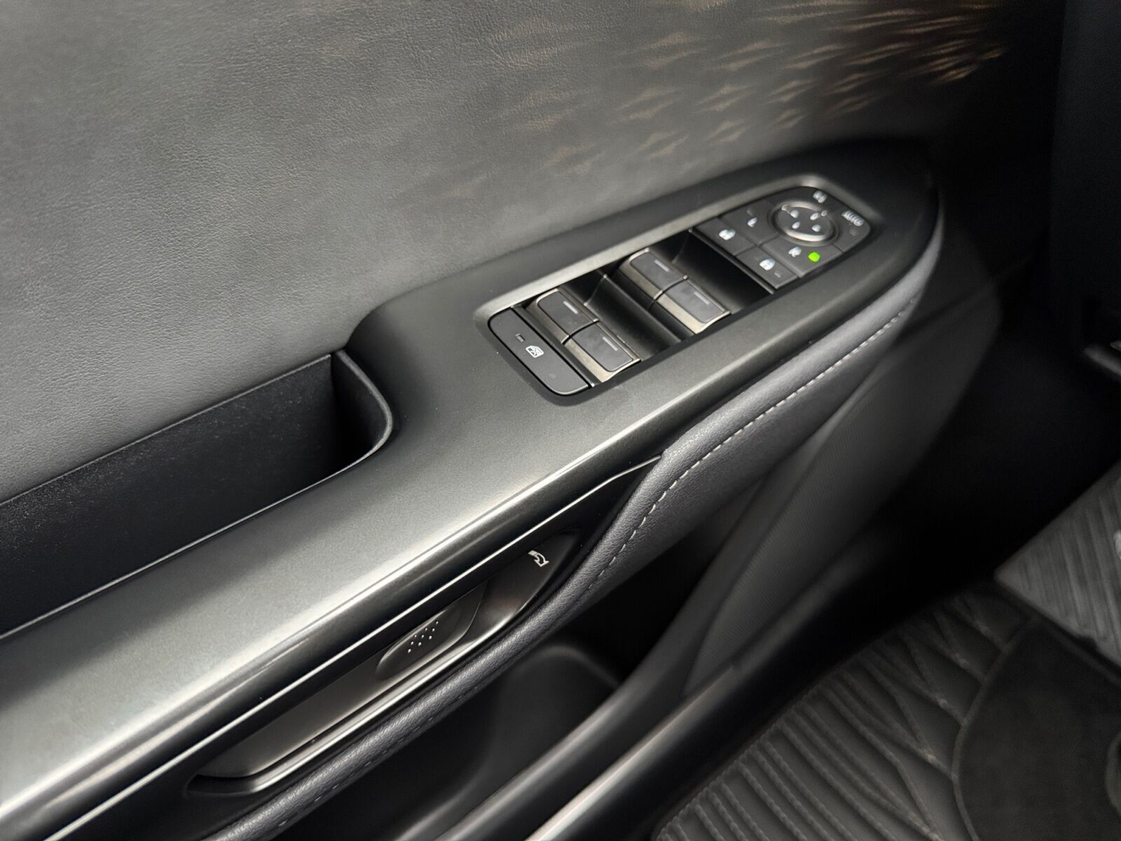 undefined Lexus RZ fra 2024