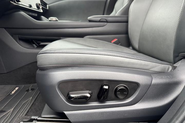 undefined Lexus RZ fra 2024