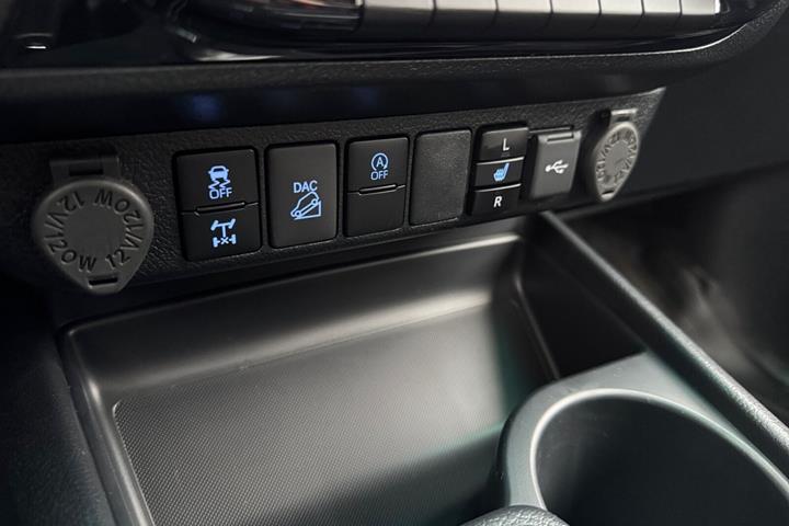 Sort Toyota HiLux fra 2025