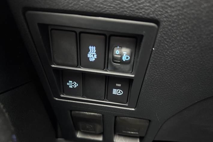 Sort Toyota HiLux fra 2025