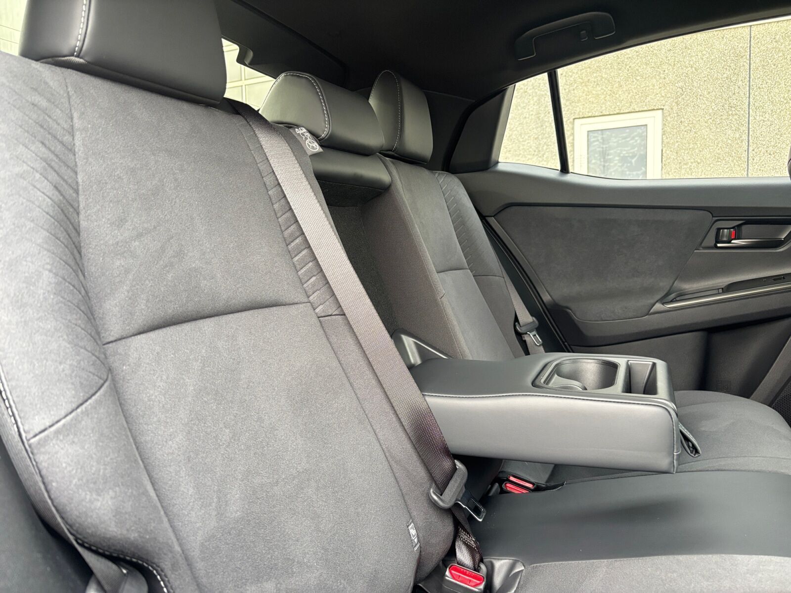 Grå Toyota C-HR+ fra 2026