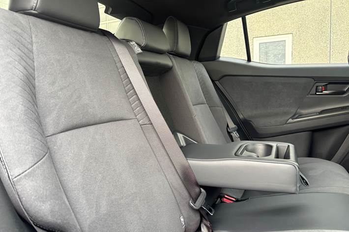 Grå Toyota C-HR+ fra 2026