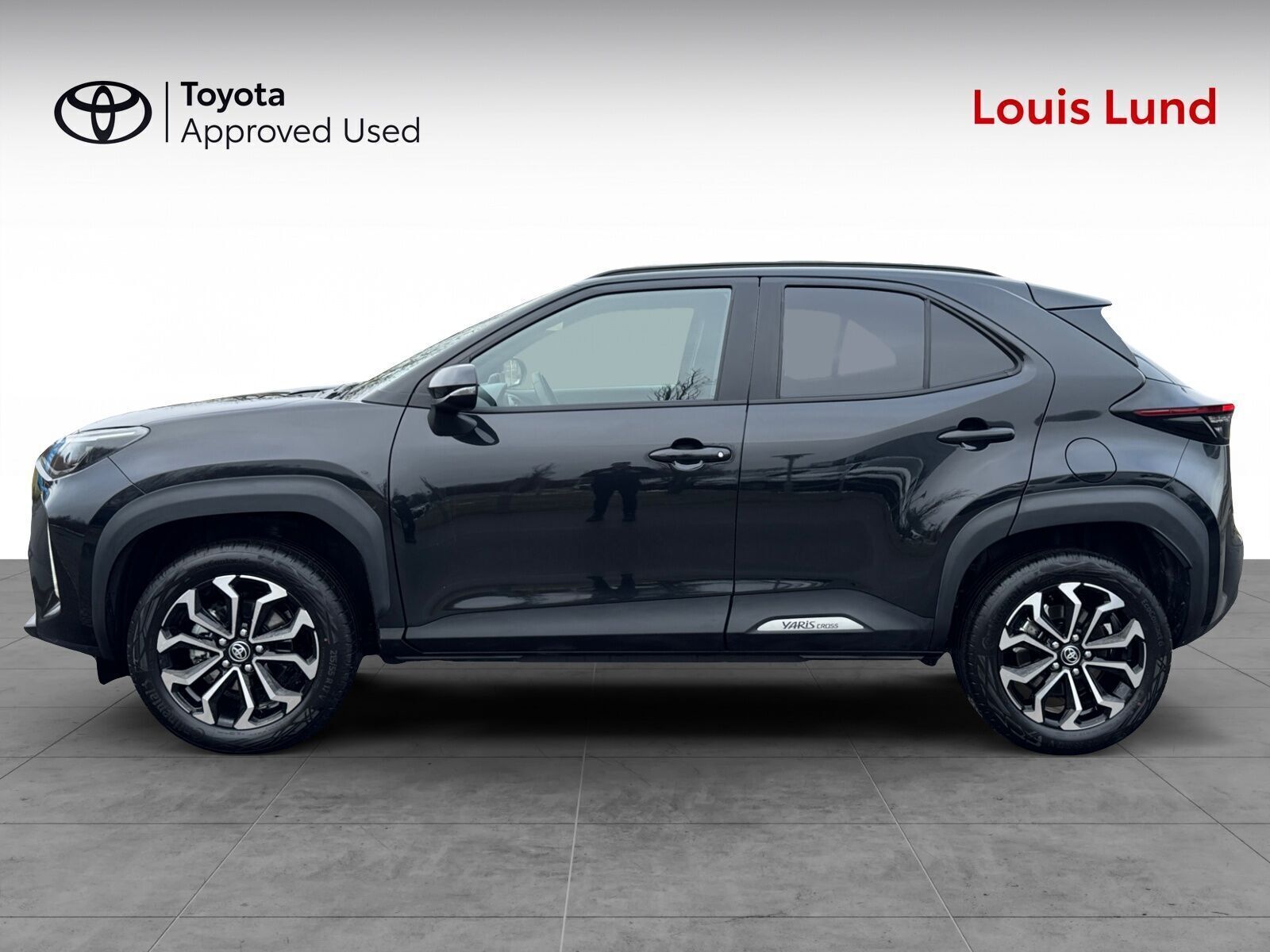 Sort Toyota Yaris Cross fra 2025