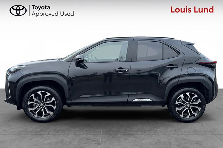 Sort Toyota Yaris Cross fra 2025