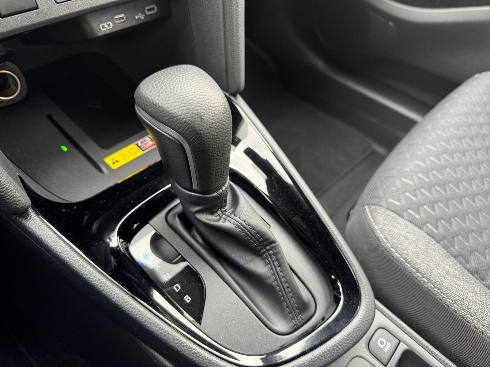 Sort Toyota Yaris Cross fra 2025