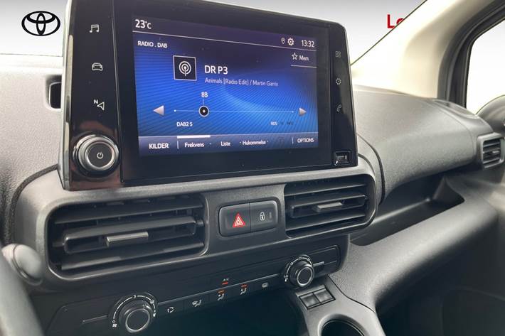 Hvid Toyota ProAce City fra 2024