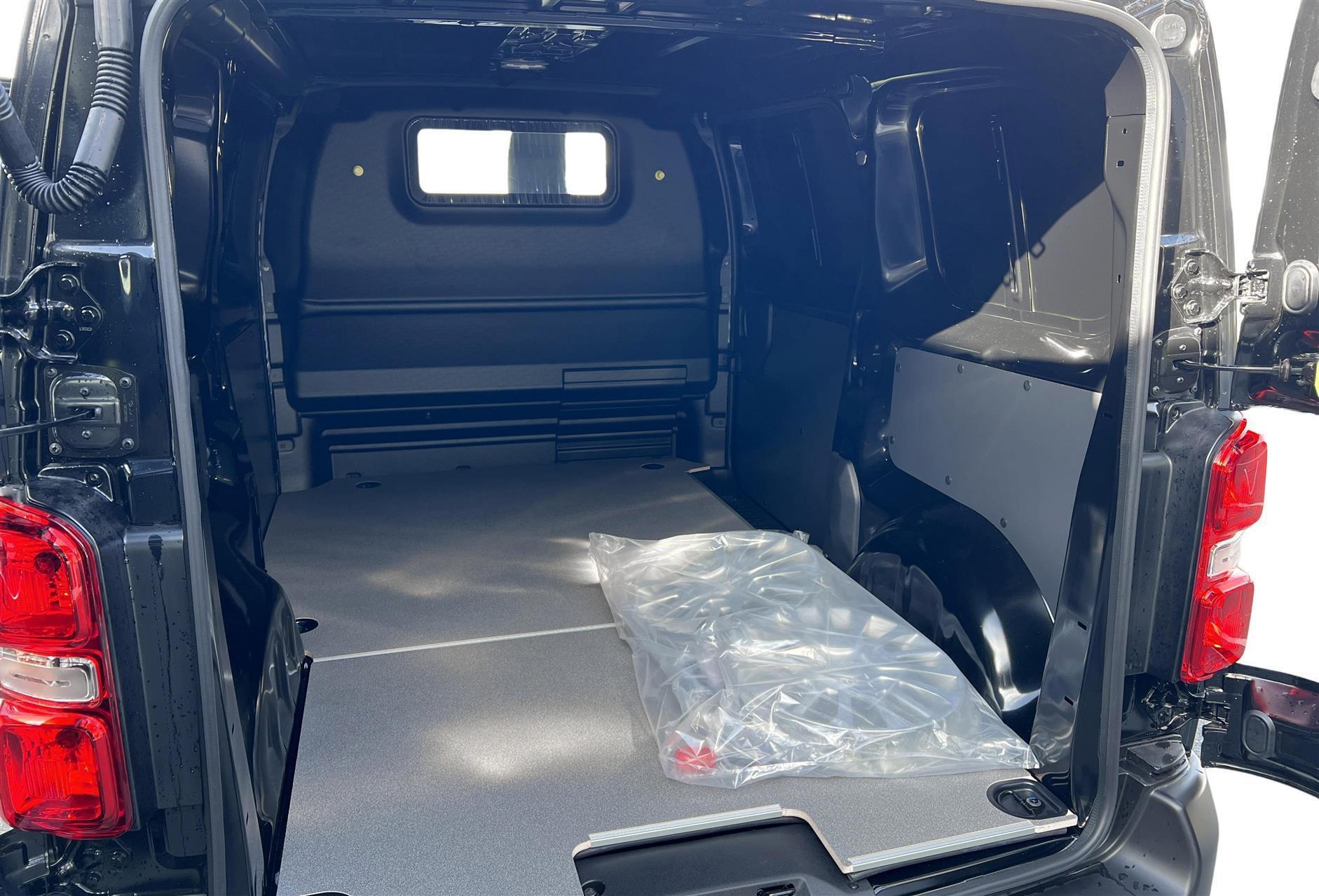 Toyota ProAce 2,0 Medium D Comfort Master 144HK Van 6g