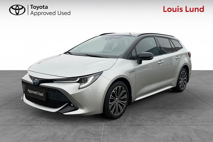 Grå Toyota Corolla fra 2021 set udefra