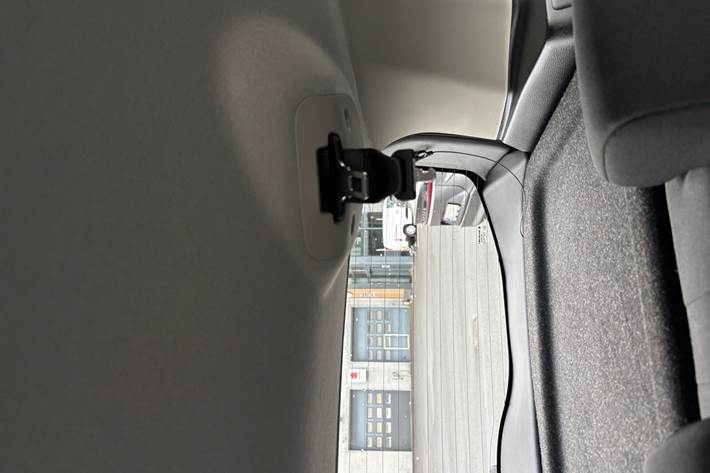 Sølv Suzuki Vitara fra 2020